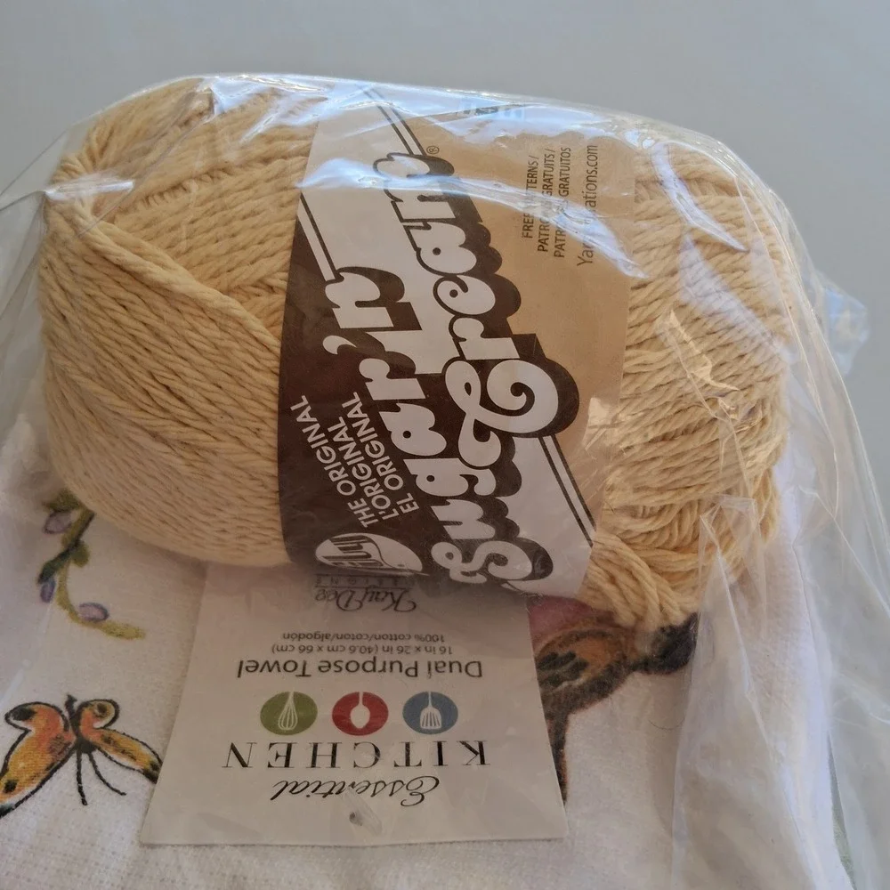 Mary Maxim Curious Cats Hanging Kitchen Towel Kit No. 95453N Sugar 'n Cream Yarn